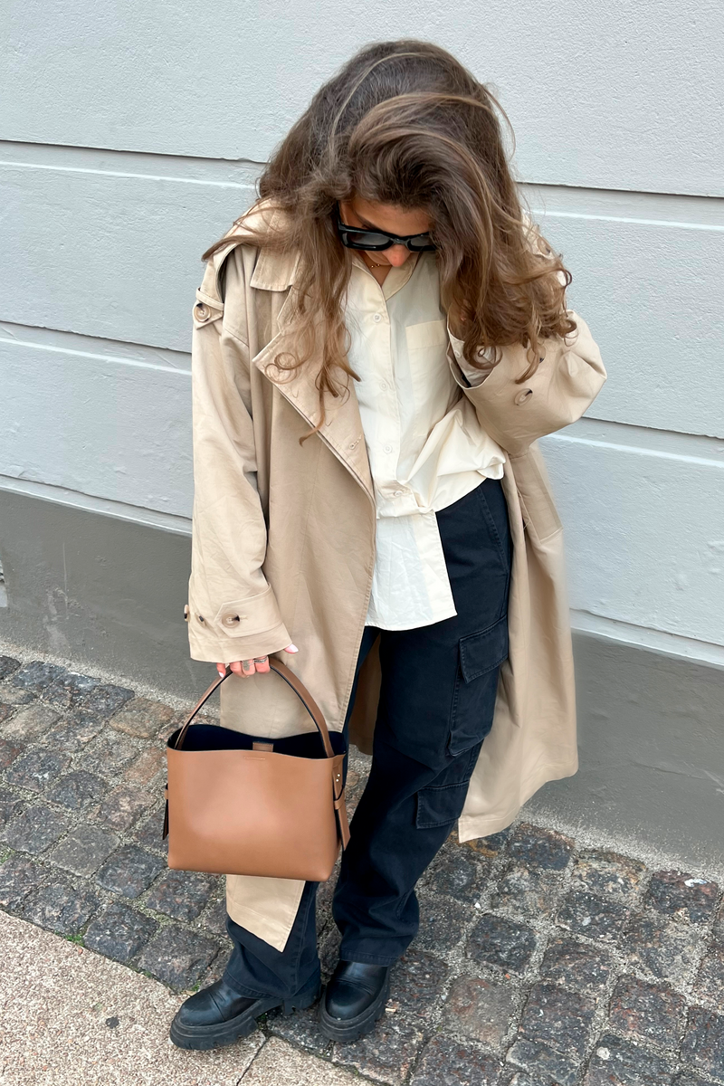 Leata Leather Bag secondfemale